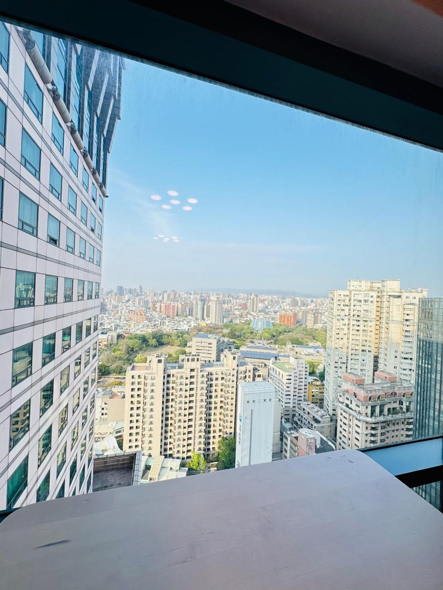 台中市Luxury Houseアパートメント エクステリア 写真