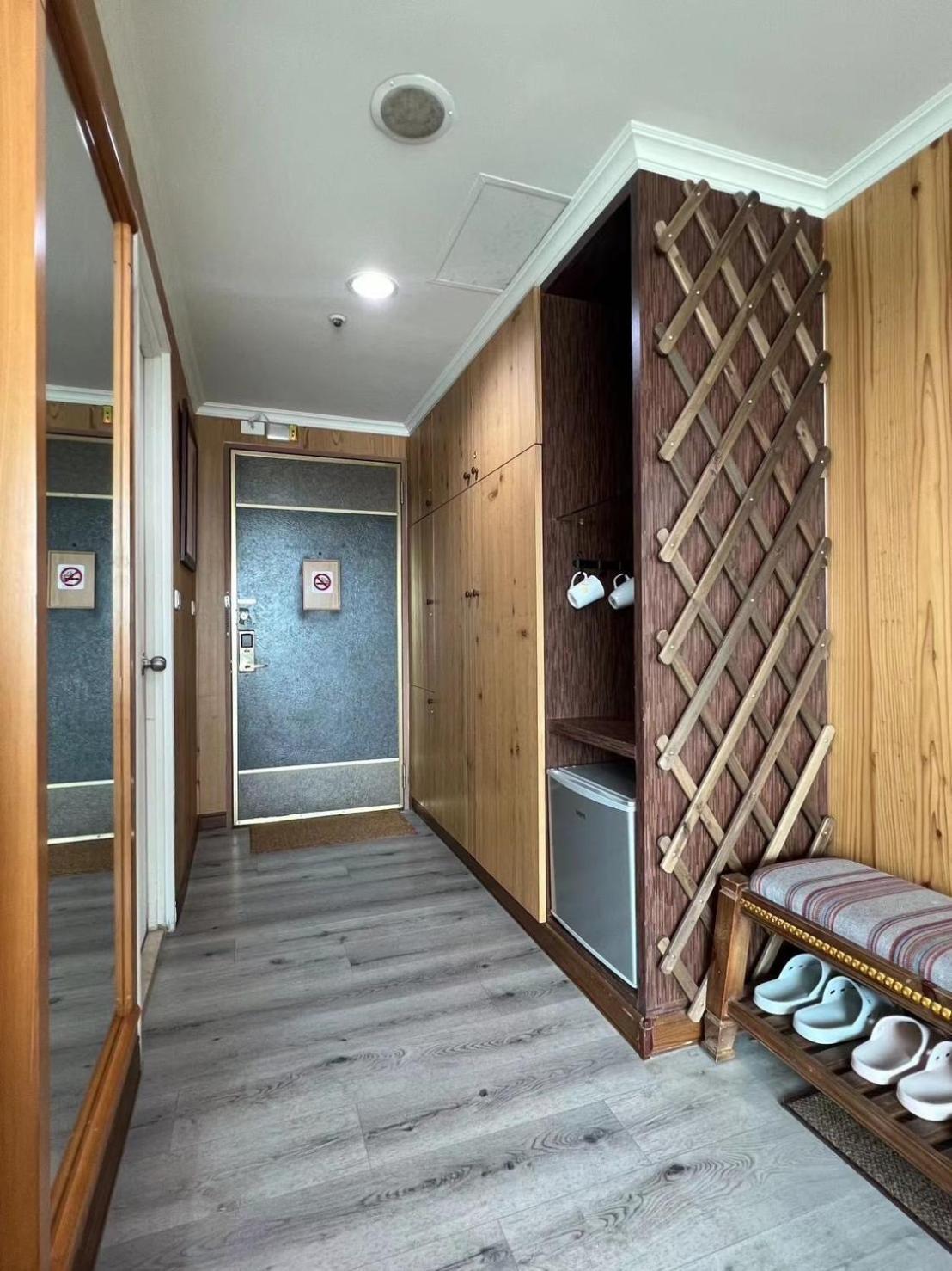 台中市Luxury Houseアパートメント エクステリア 写真