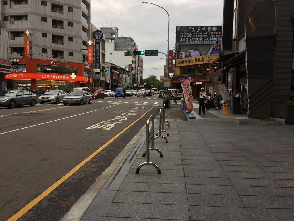 台中市Luxury Houseアパートメント エクステリア 写真